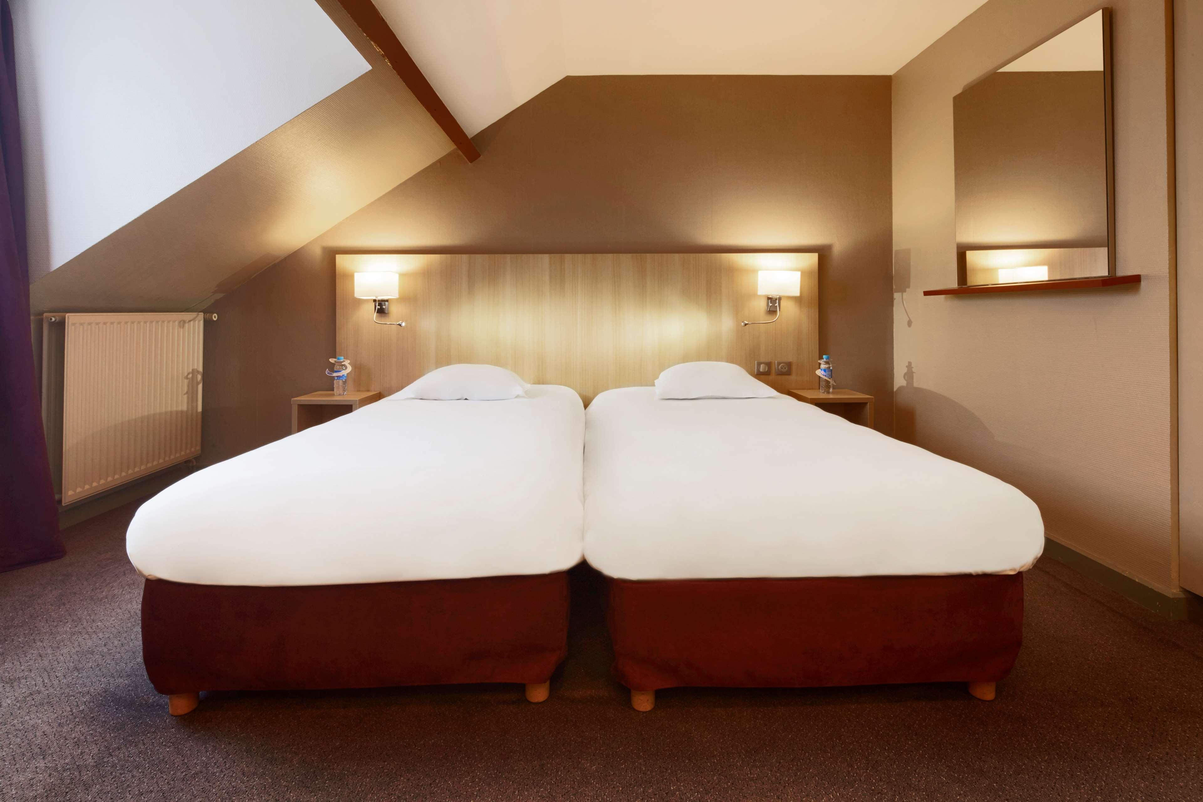 Hotel Kyriad&spa Centre